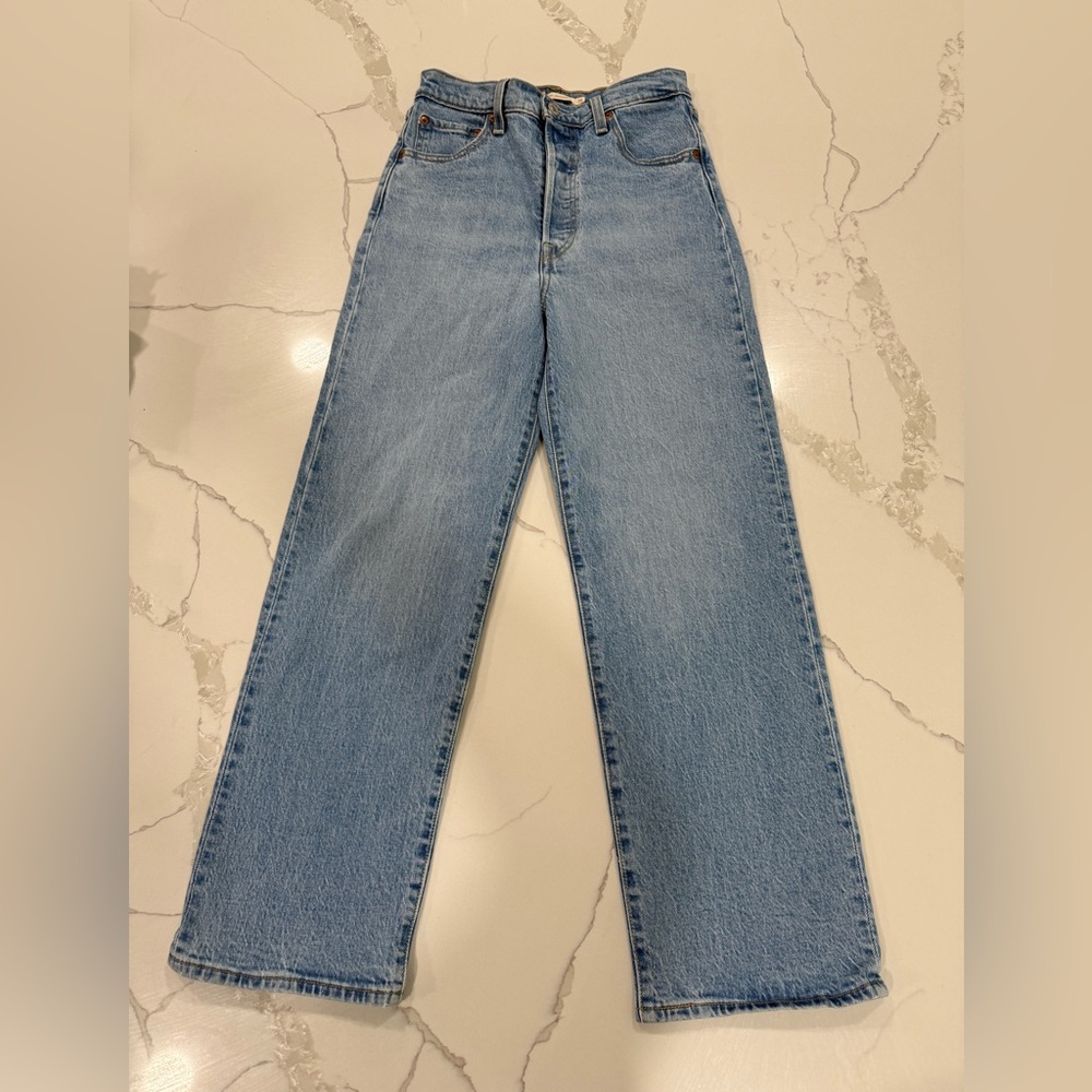 Levi’s Premium Ribcage Ankle Straight Jeans
